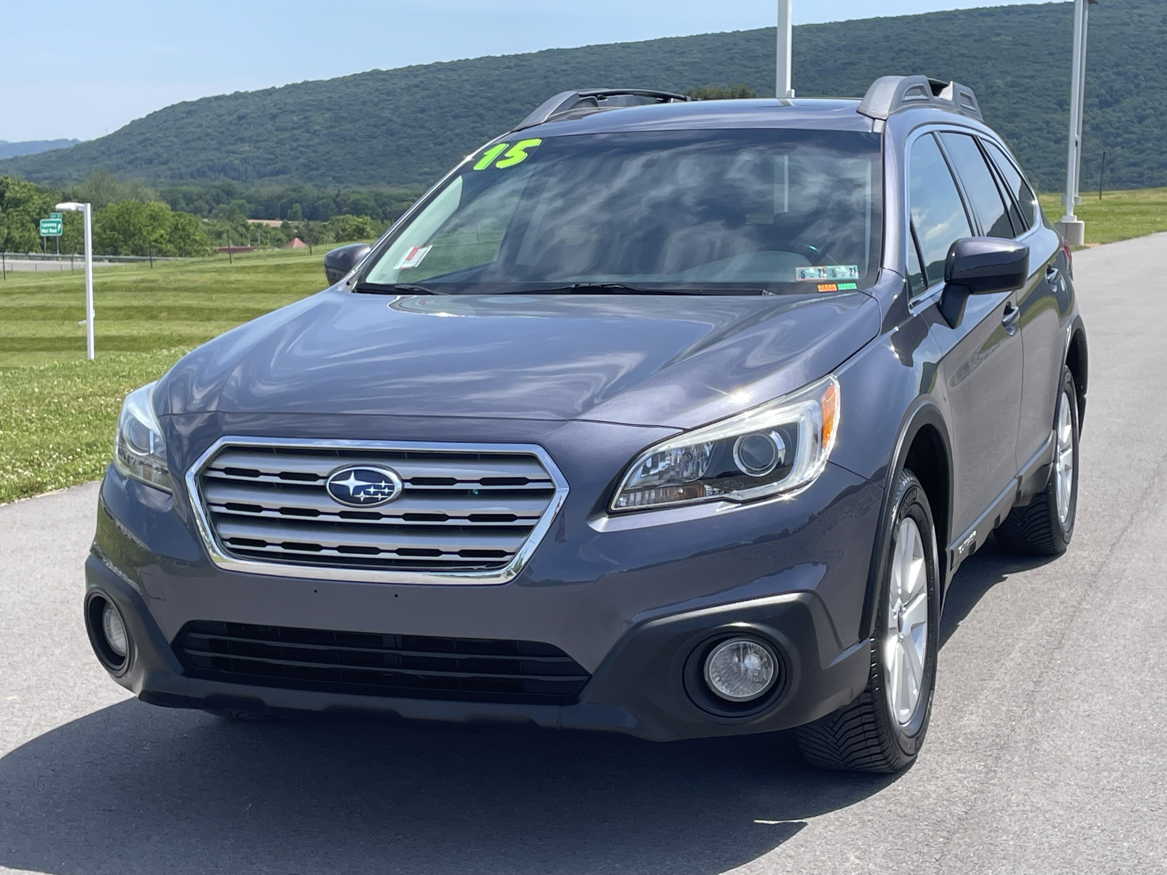 Used 2015 Subaru Outback 2.5i Premium AWD/4WD image 8
