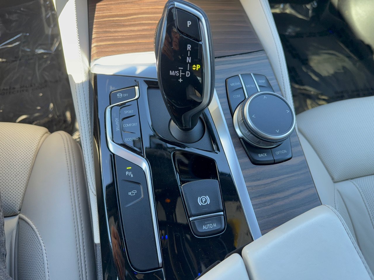 Used 2020 BMW M550i xDrive w/ Executive Package AWD/4WD image 21