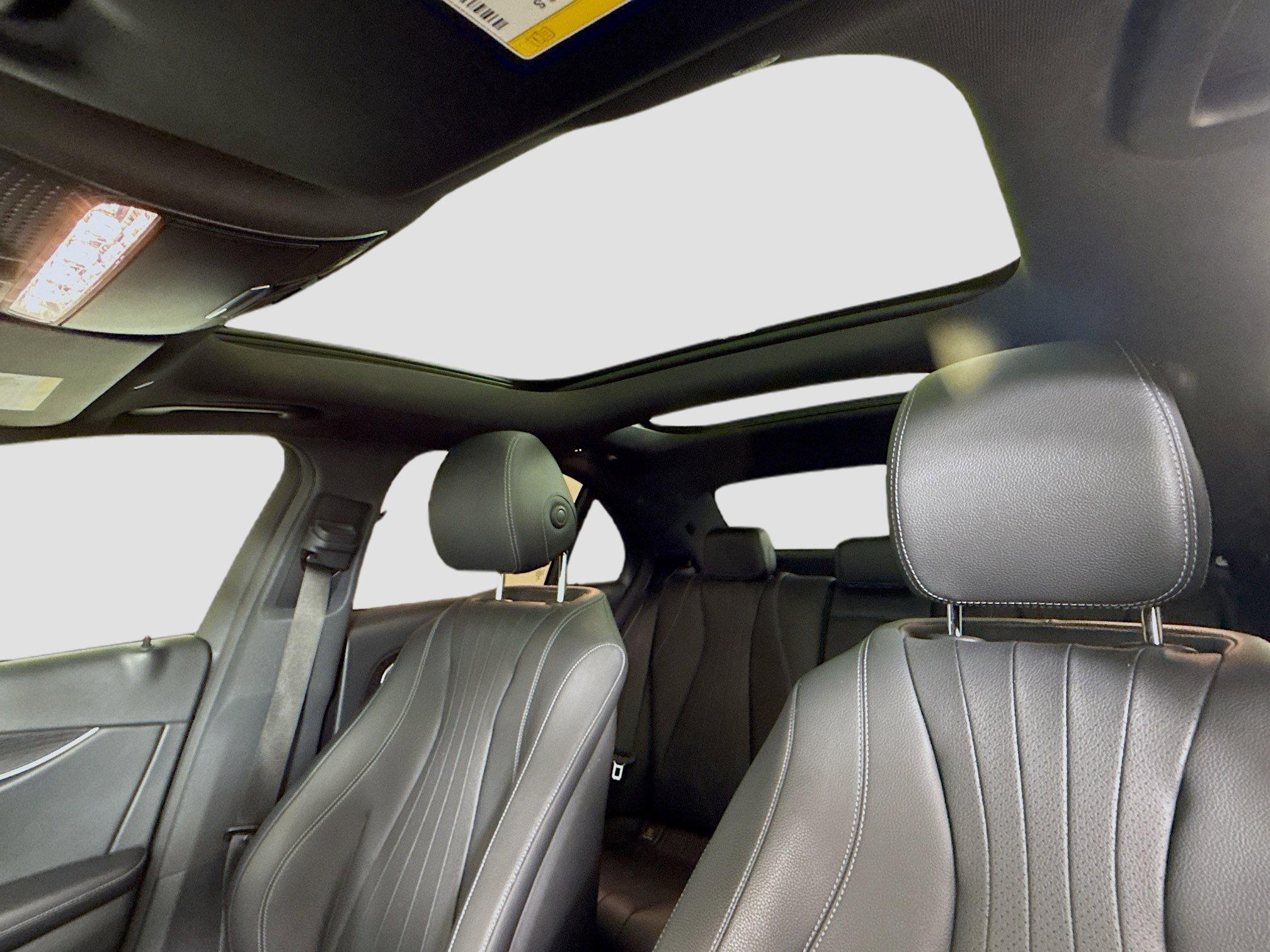 Used 2020 Mercedes-Benz E 450 4MATIC Sedan w/ Parking Assistance Package image 23