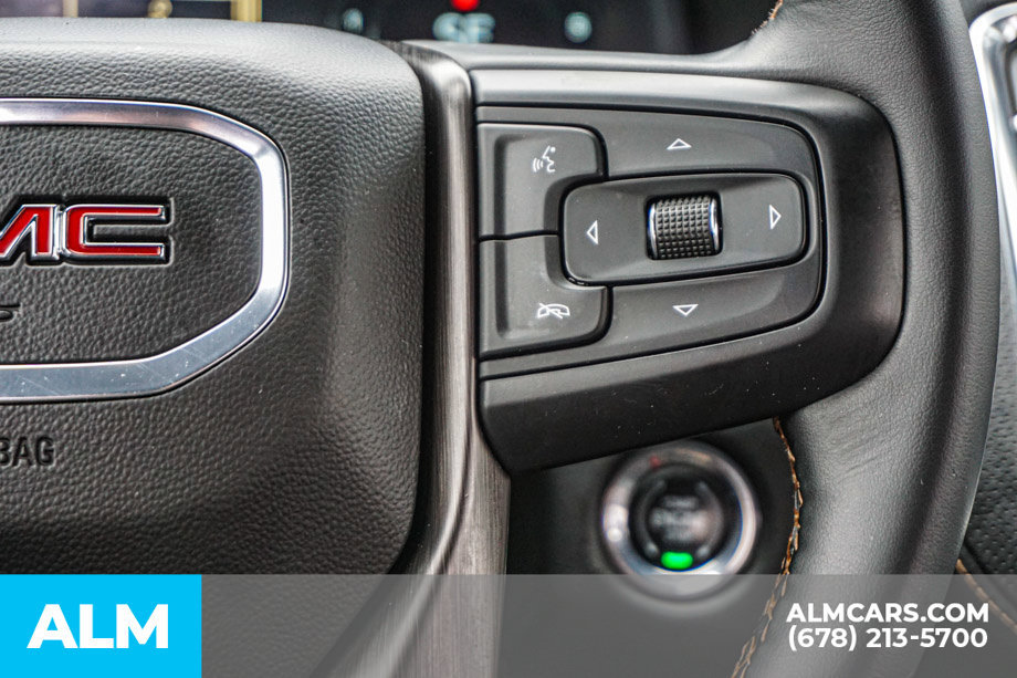 Used 2023 GMC Yukon XL AT4 AWD/4WD image 32