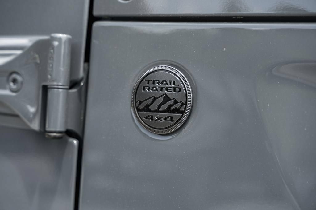 New 2025 Jeep Gladiator Sport AWD/4WD image 16