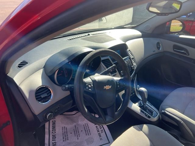 Used 2015 Chevrolet Cruze LT image 6
