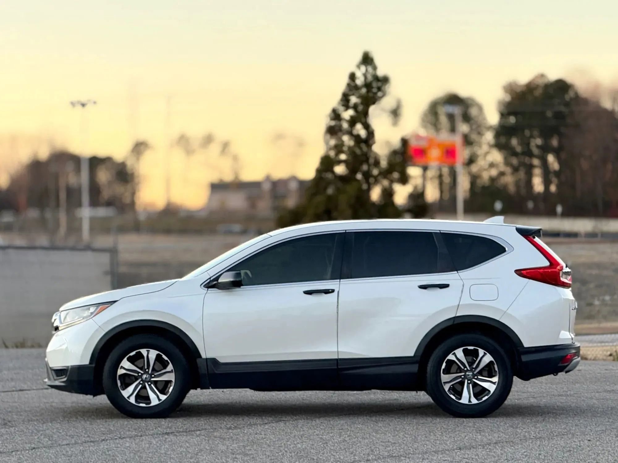 Used 2018 Honda CR-V LX image 8