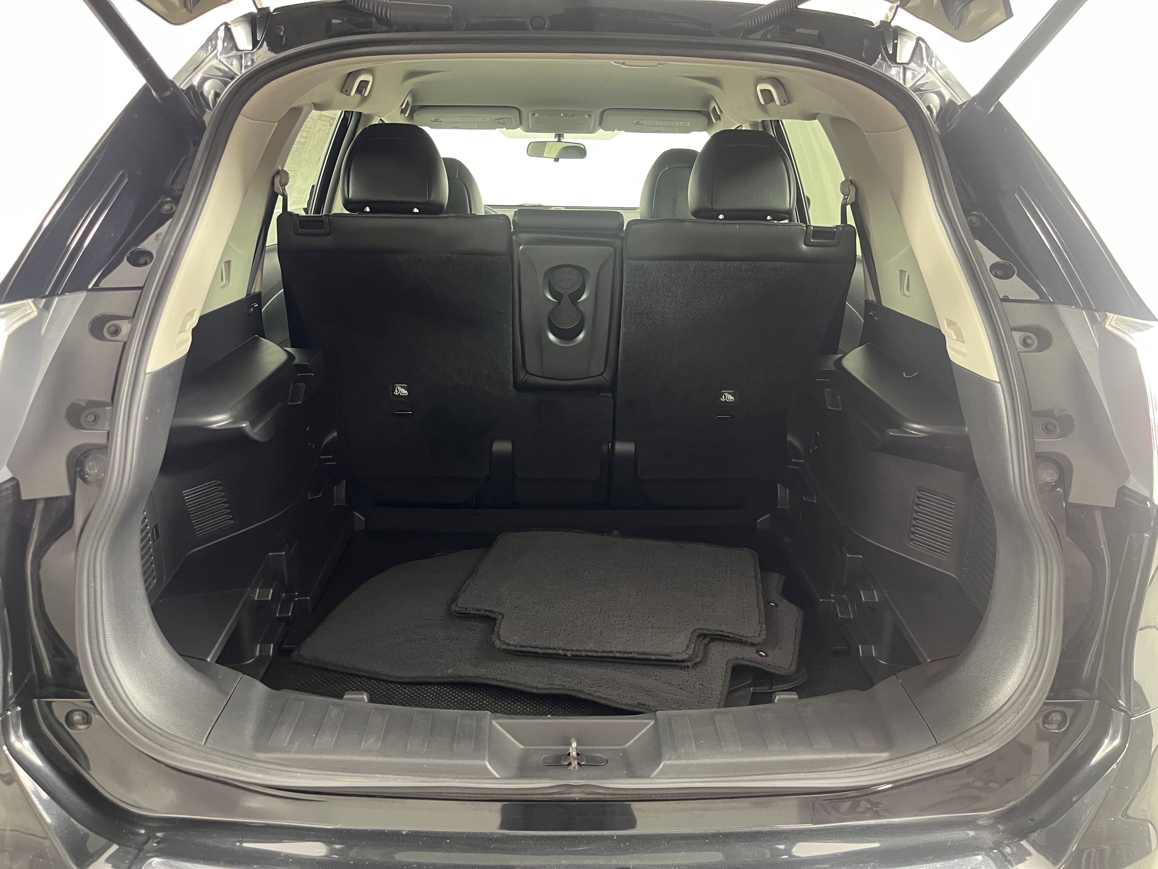 Used 2016 Nissan Rogue SL image 27