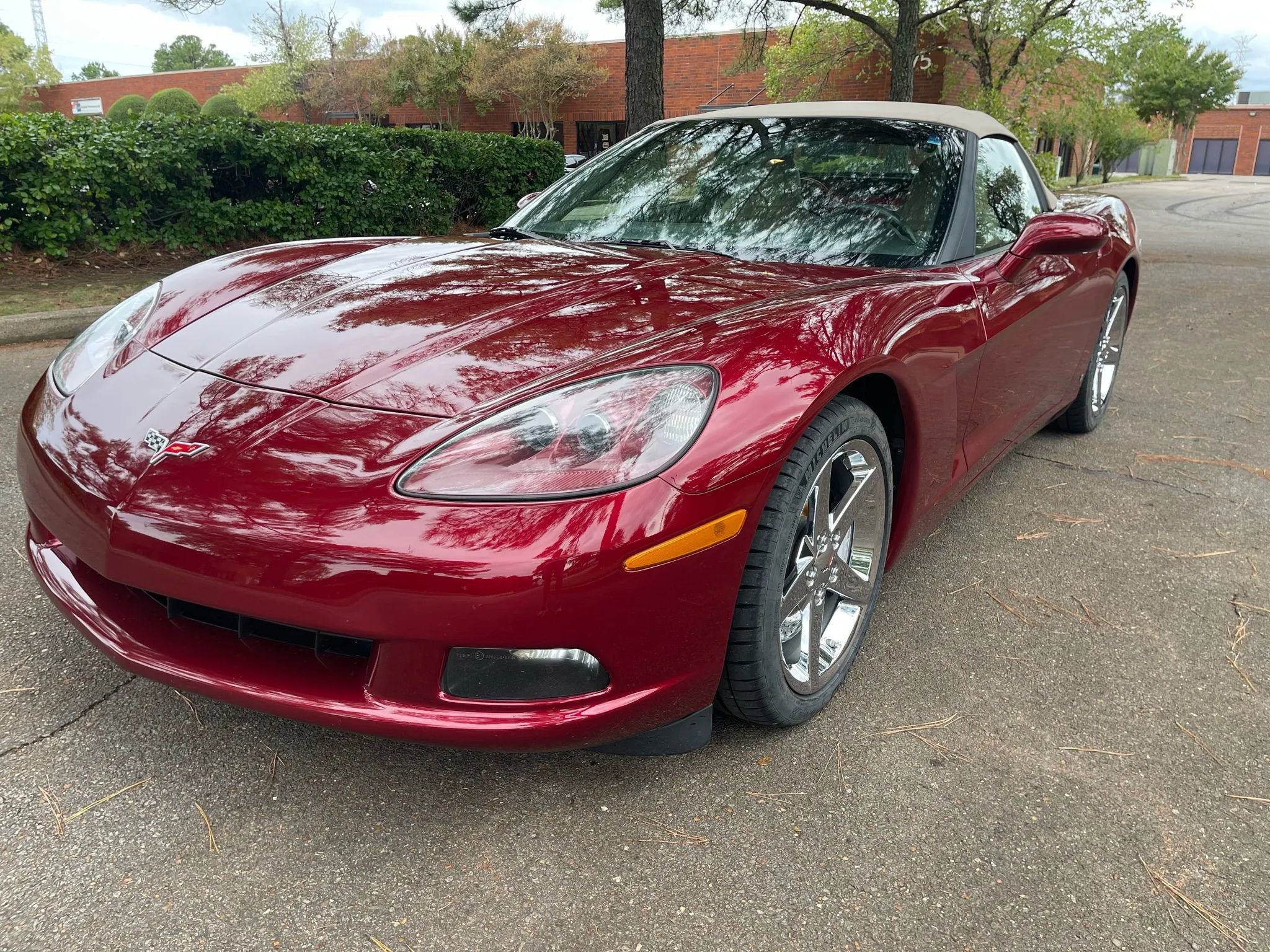 Used 2007 Chevrolet Corvette Convertible w/ Preferred Equipment Group image 4