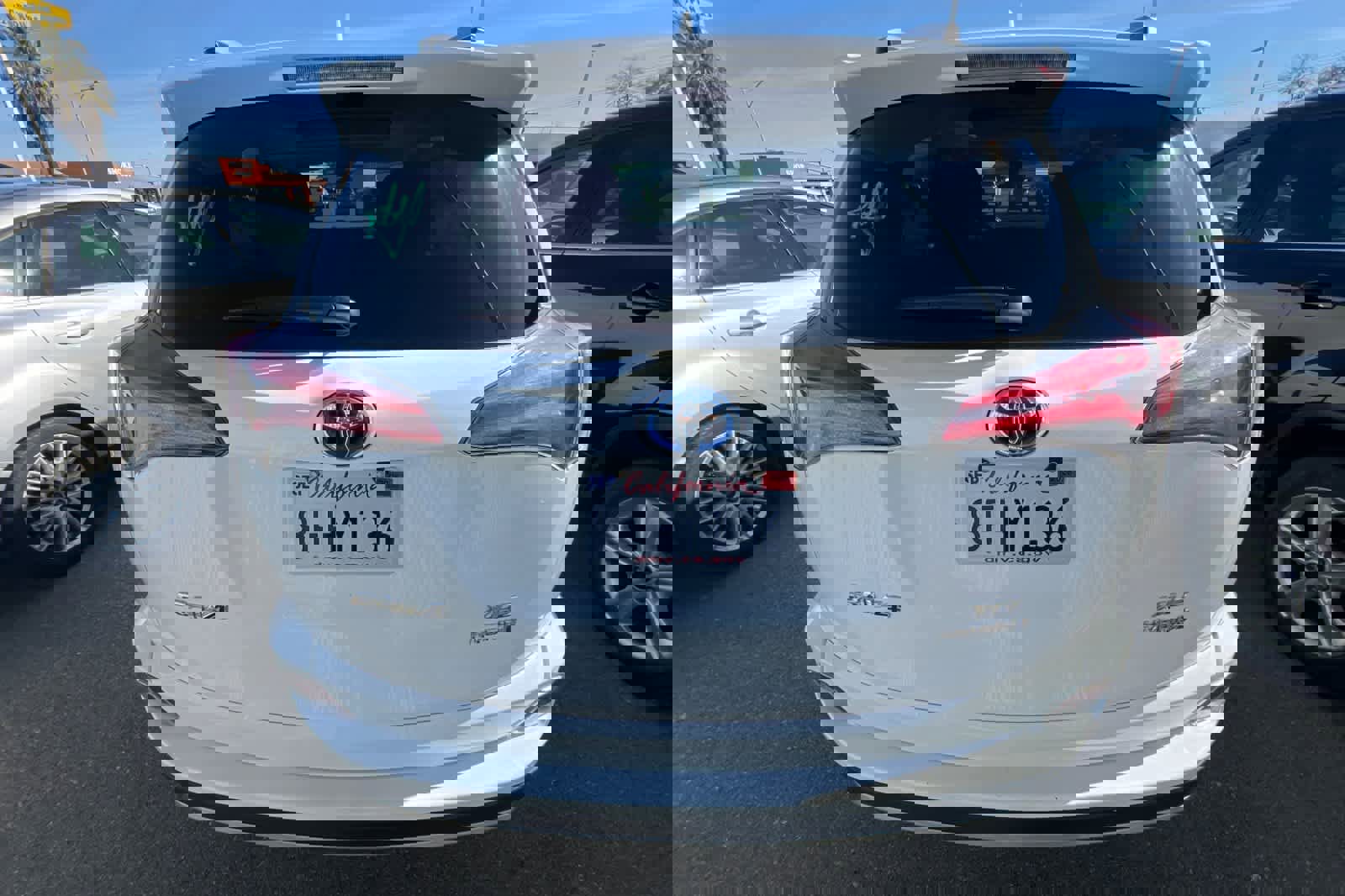 Used 2018 Toyota RAV4 XLE image 5