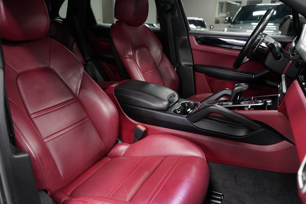 Used 2019 Porsche Cayenne S AWD/4WD image 34