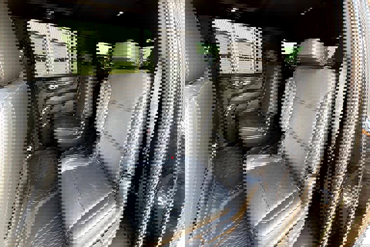 Used 2022 GMC Yukon XL Denali image 21