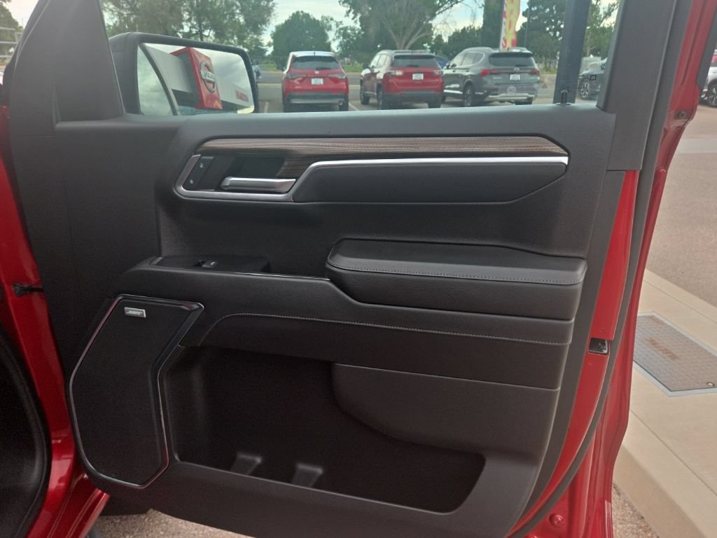 Used 2024 Chevrolet Silverado 1500 LT Trail Boss w/ Convenience Package II AWD/4WD image 18