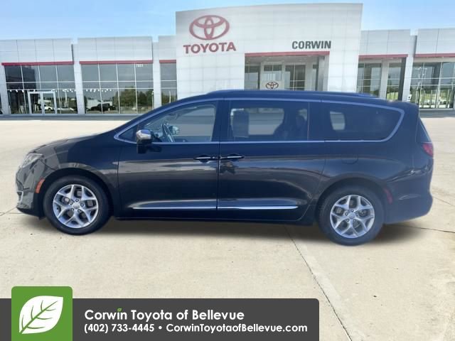 Used 2020 Chrysler Pacifica Limited image 2