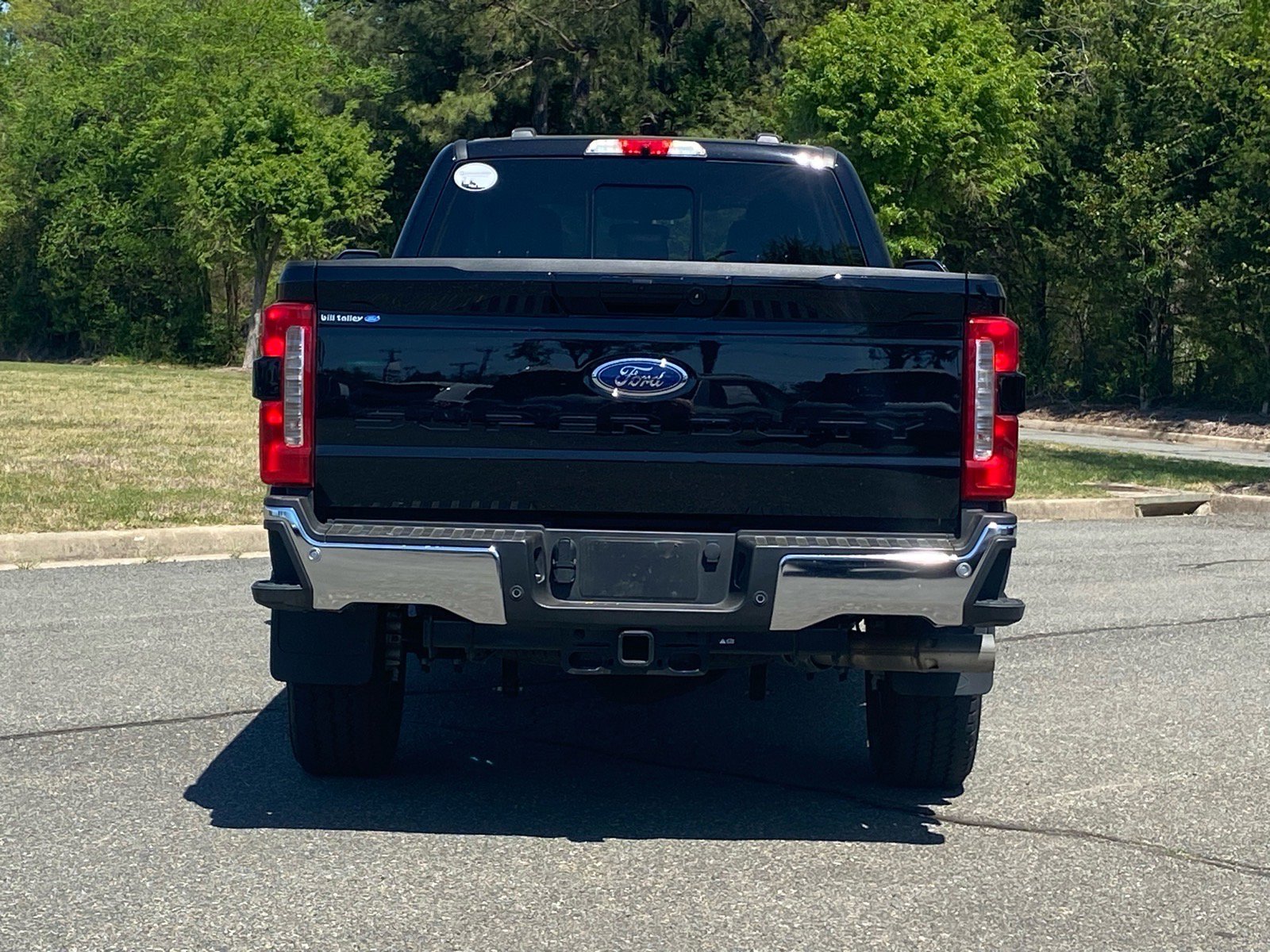 Used 2023 Ford F350 Lariat w/ FX4 Off-Road Package image 5