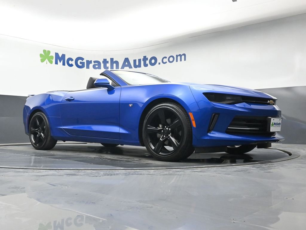 Used 2018 Chevrolet Camaro LT RWD image 24