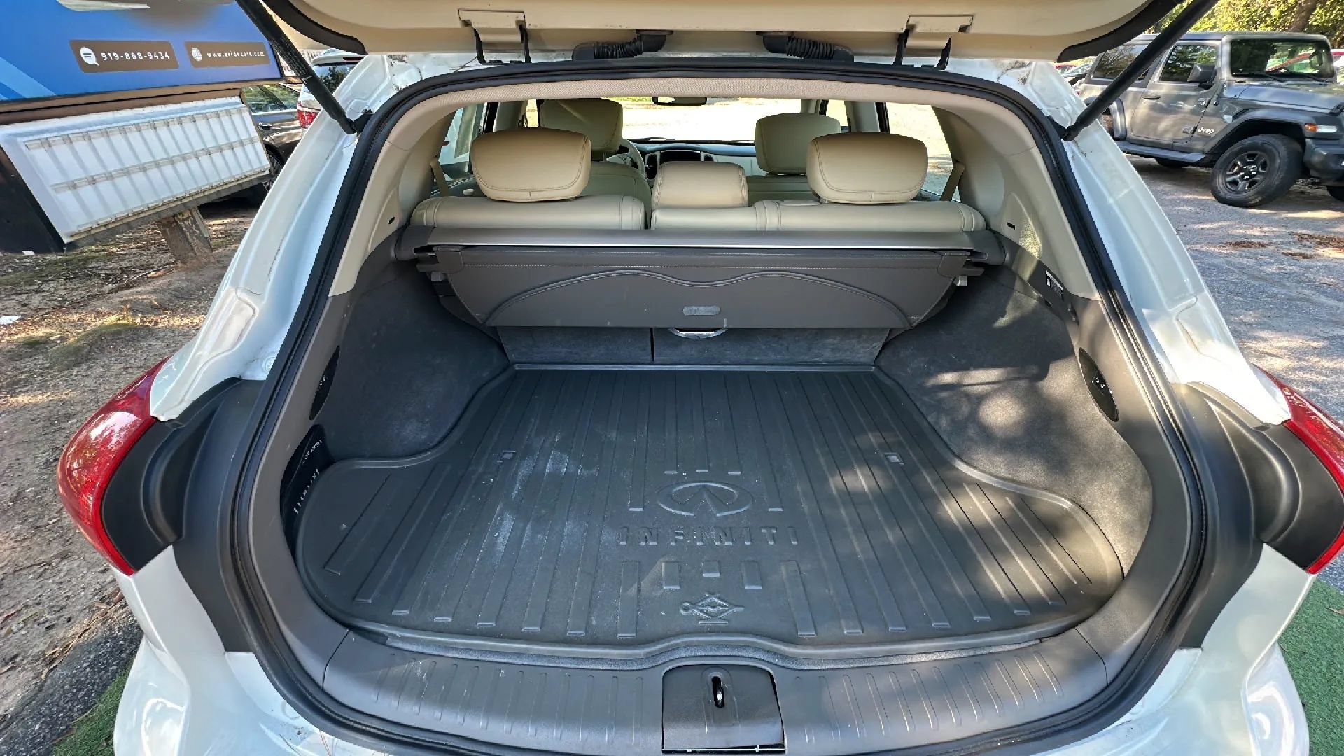 Used 2008 INFINITI EX35 Journey w/ Navigation Pkg AWD/4WD image 10
