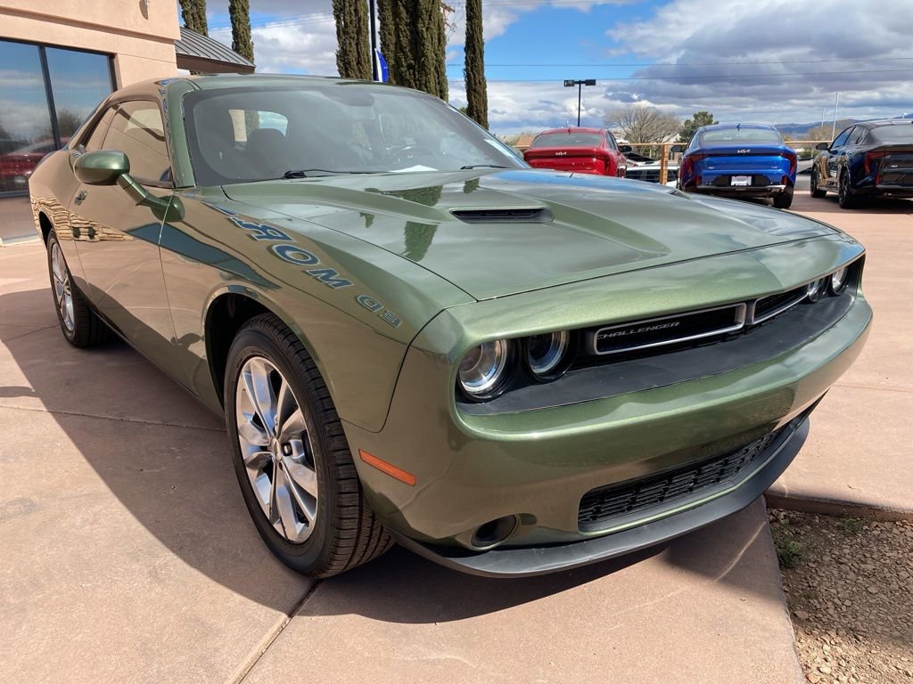 Used 2021 Dodge Challenger SXT AWD/4WD image 11