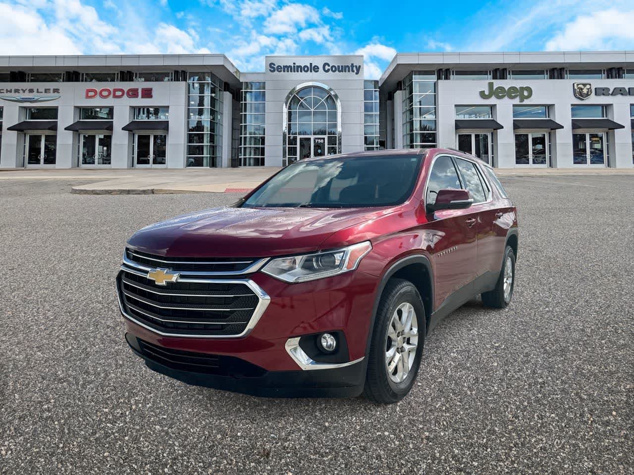 Used 2020 Chevrolet Traverse LT w/ Driver Confidence II Package FWD image 4