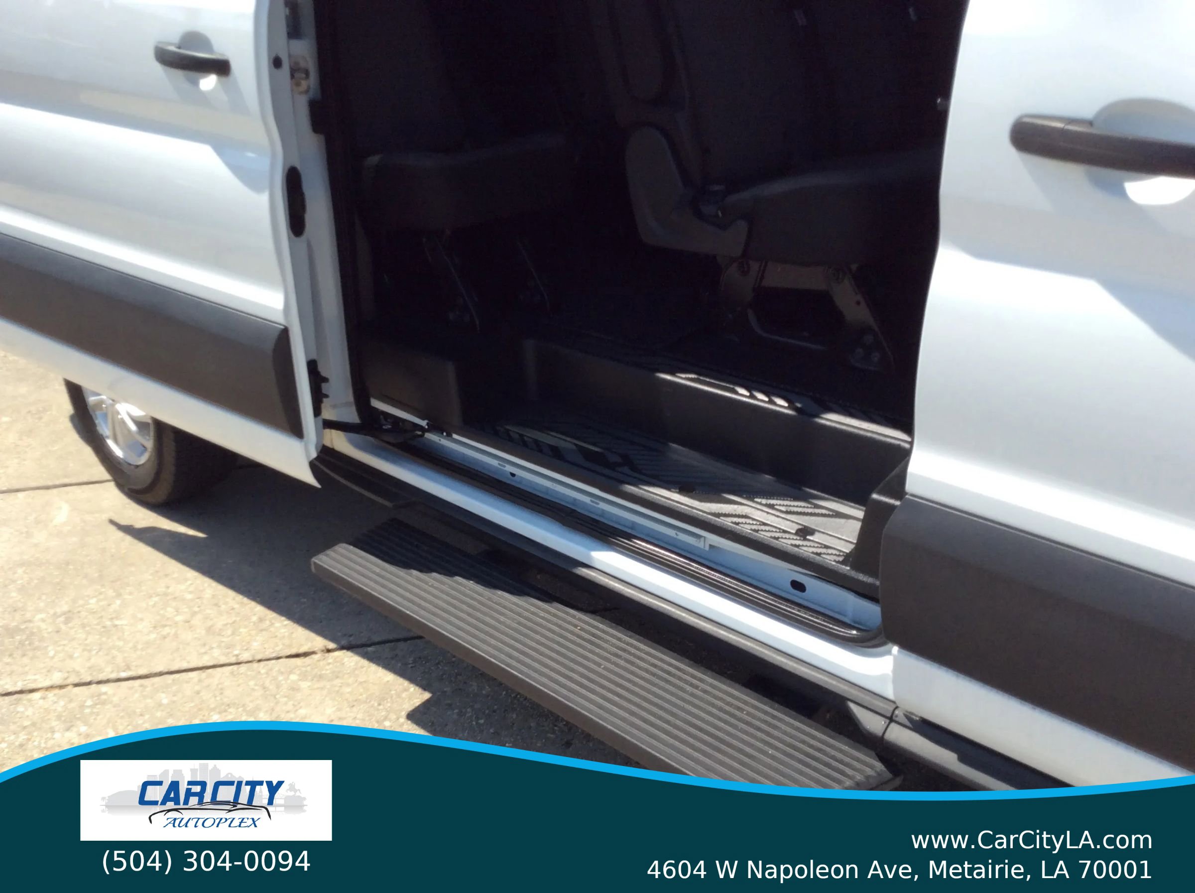 Used 2021 Ford Transit 350 XLT image 18