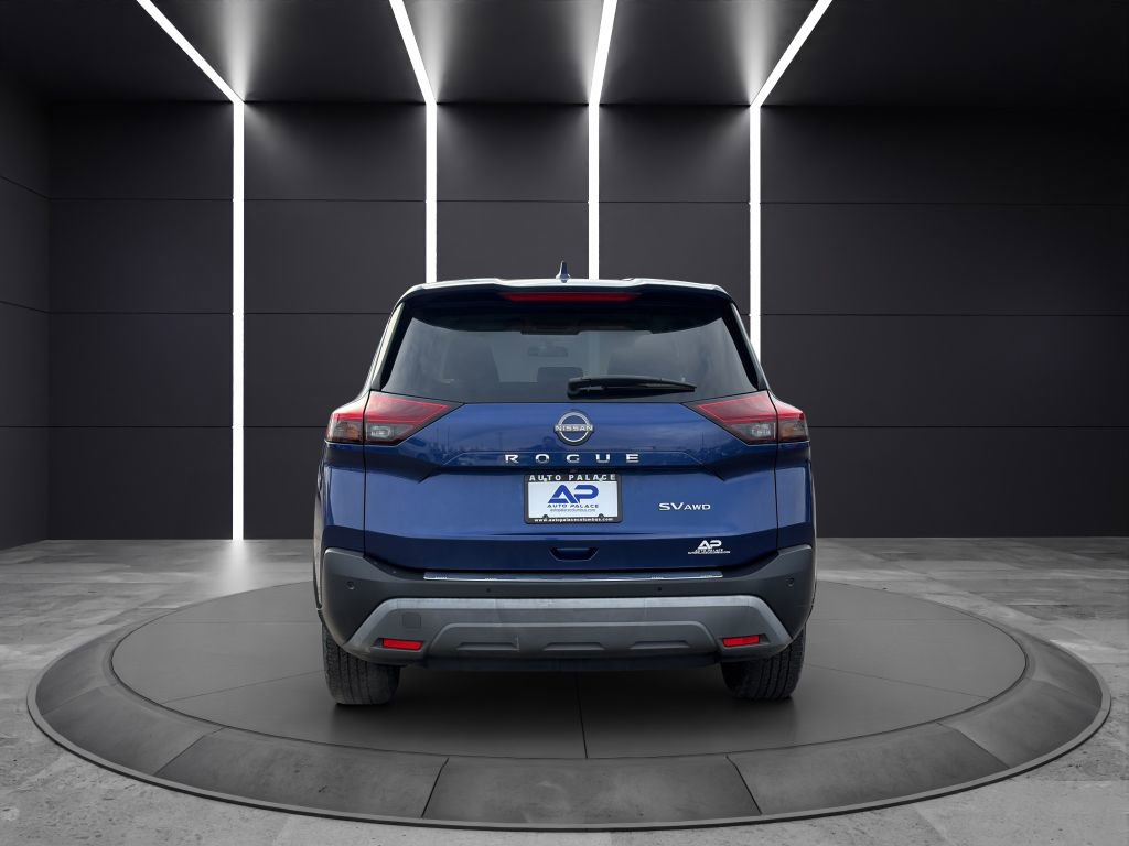 Used 2022 Nissan Rogue SV image 5