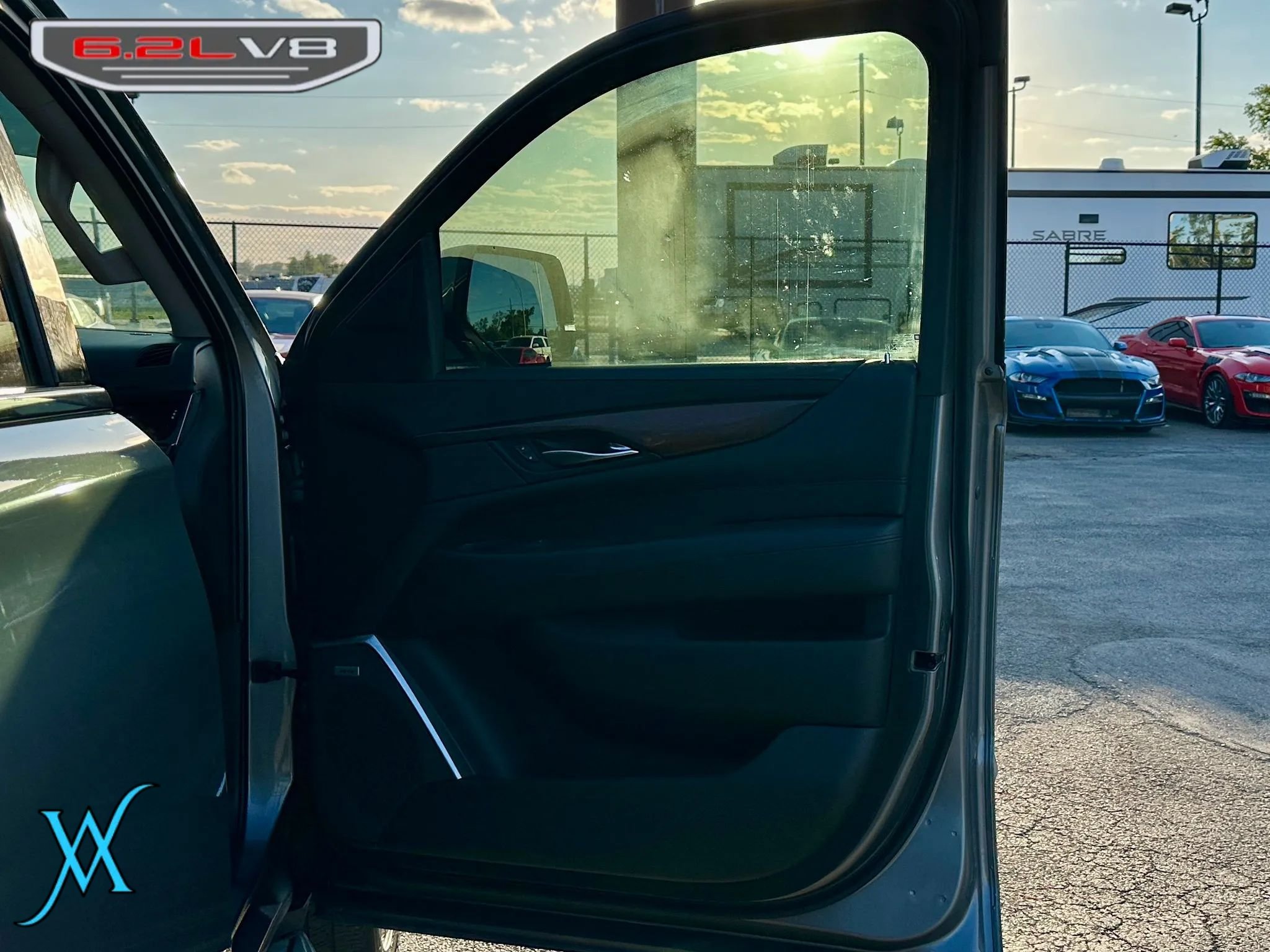 Used 2020 Cadillac Escalade Luxury AWD/4WD image 18