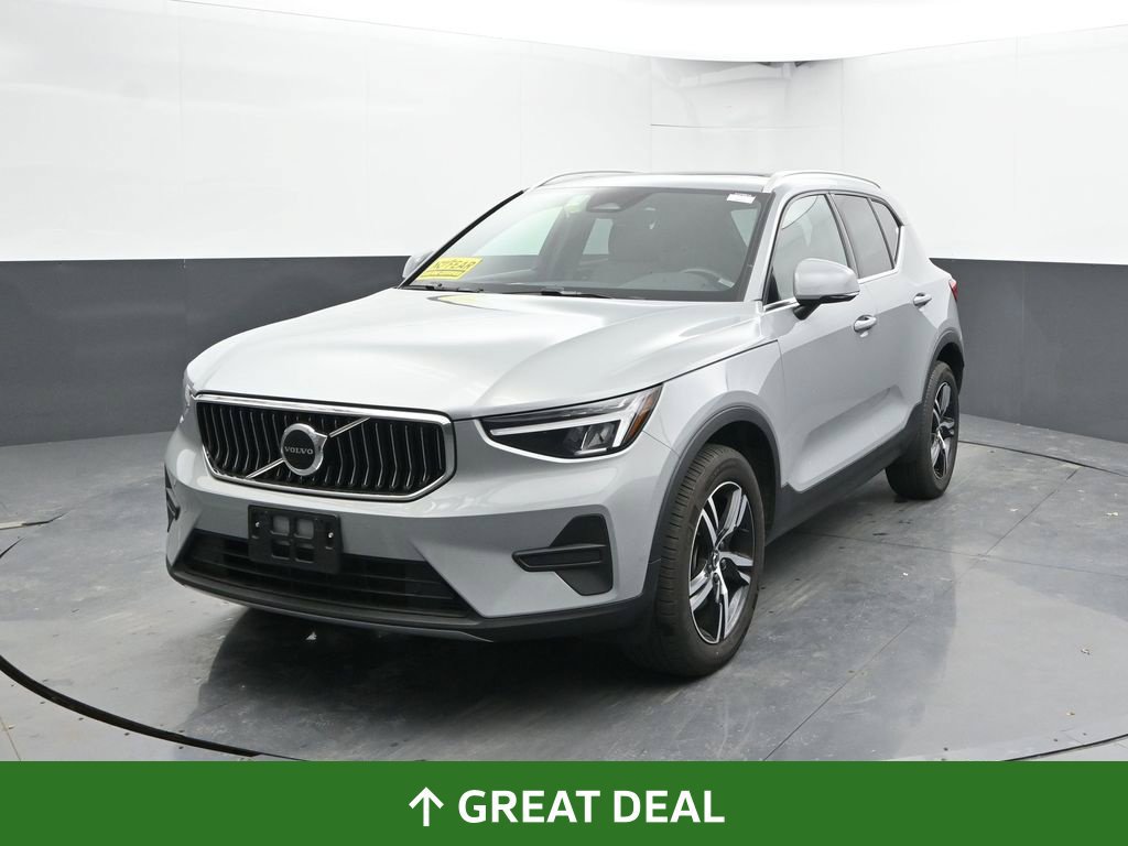 Used 2025 Volvo XC40 B5 Core AWD/4WD image 5