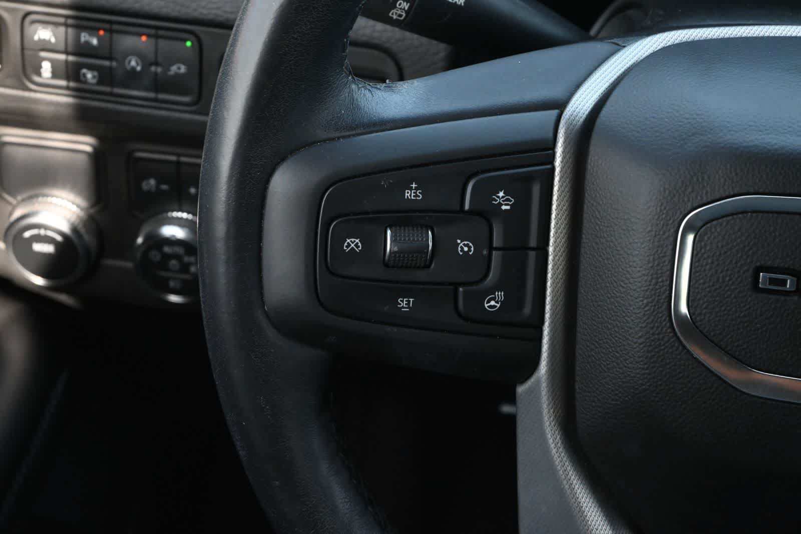 Used 2022 GMC Yukon Denali RWD image 10