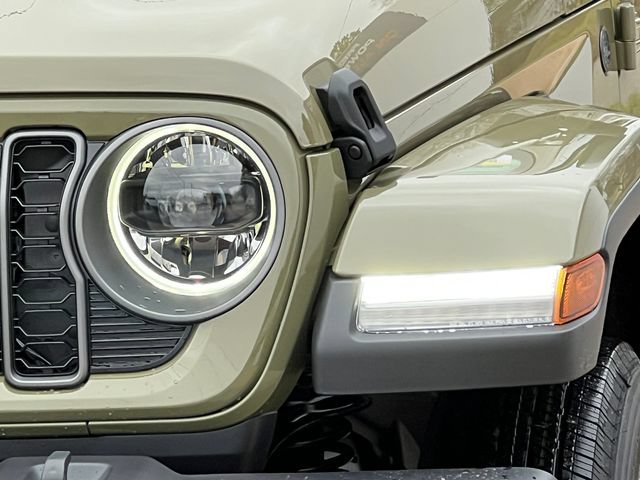 New 2026 Jeep Gladiator Sport AWD/4WD image 35