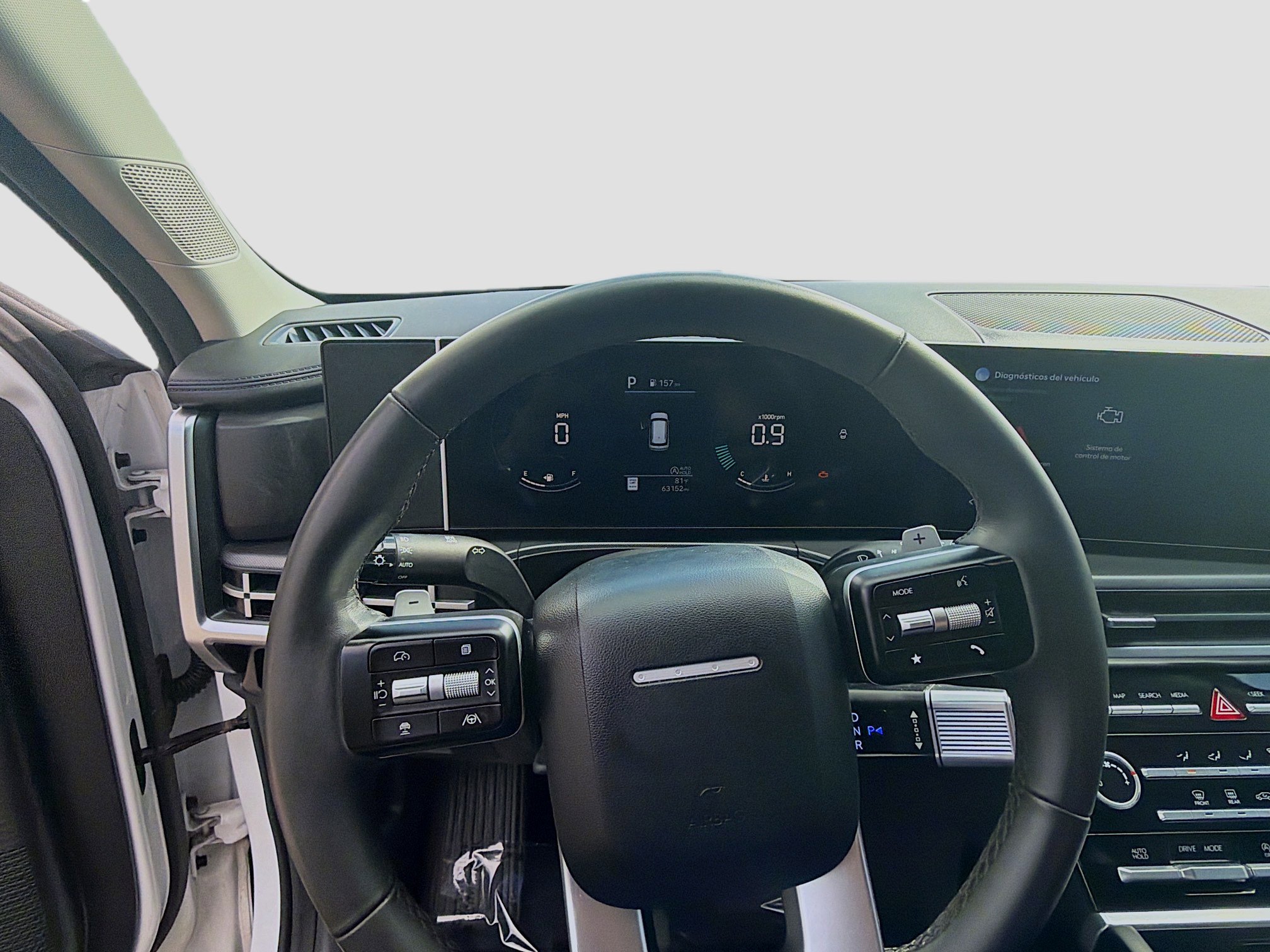 Used 2025 Hyundai Santa Fe SE FWD image 9