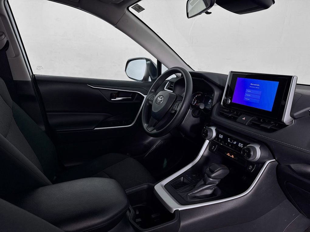 Used 2024 Toyota RAV4 XLE image 32