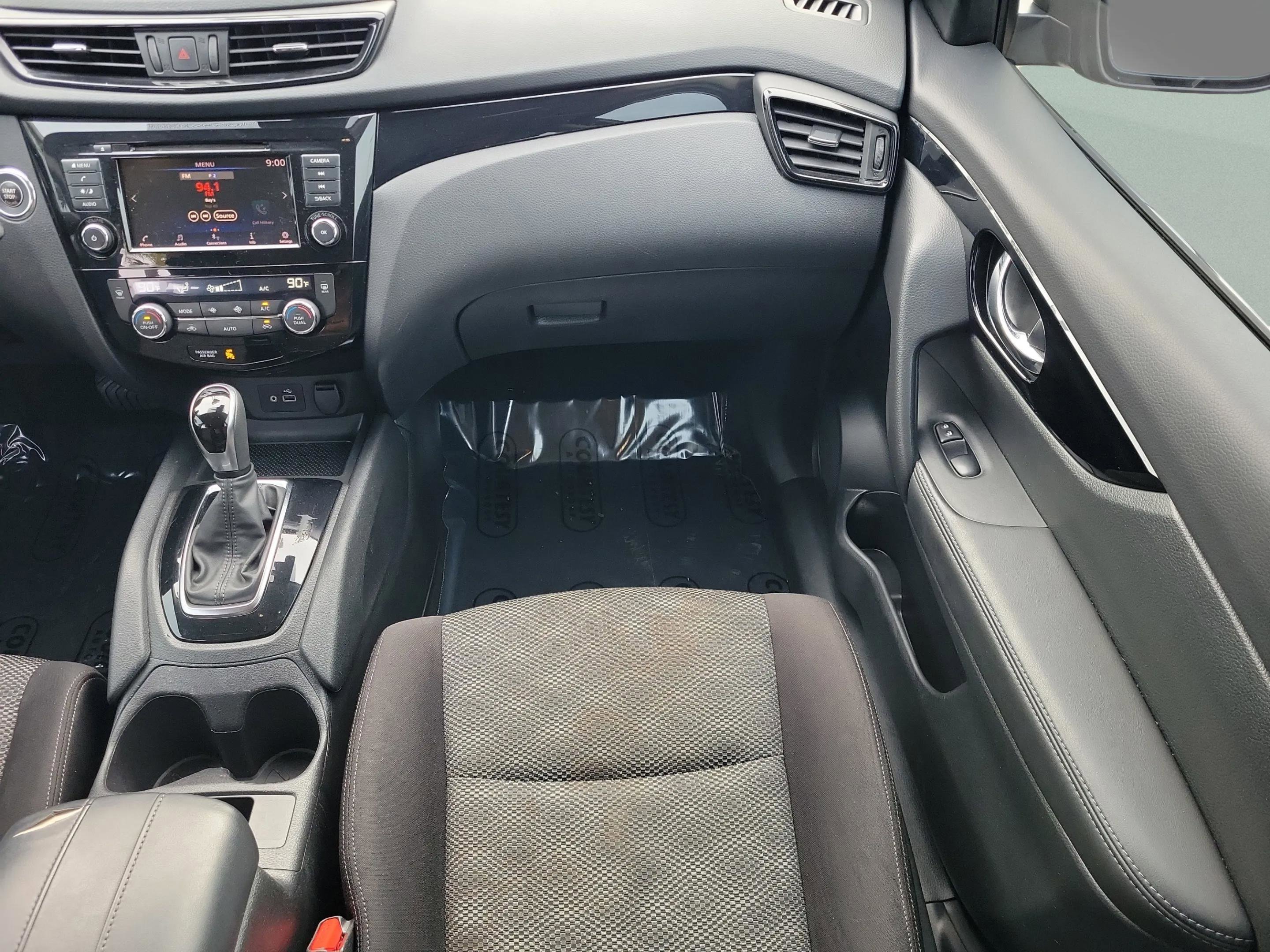 Used 2019 Nissan Rogue Sport SV image 16