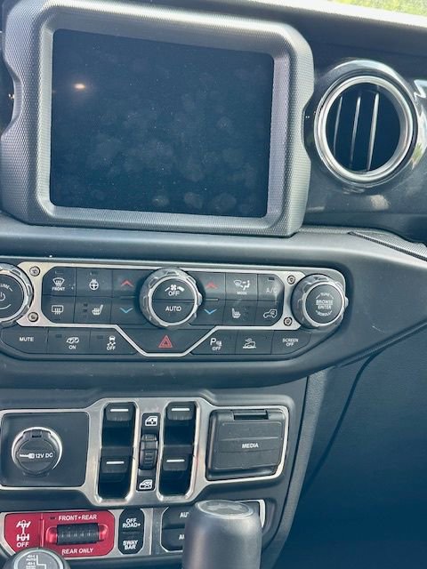 Used 2023 Jeep Wrangler Unlimited Rubicon 392 w/ Xtreme Recon 35" Tire Package AWD/4WD image 19