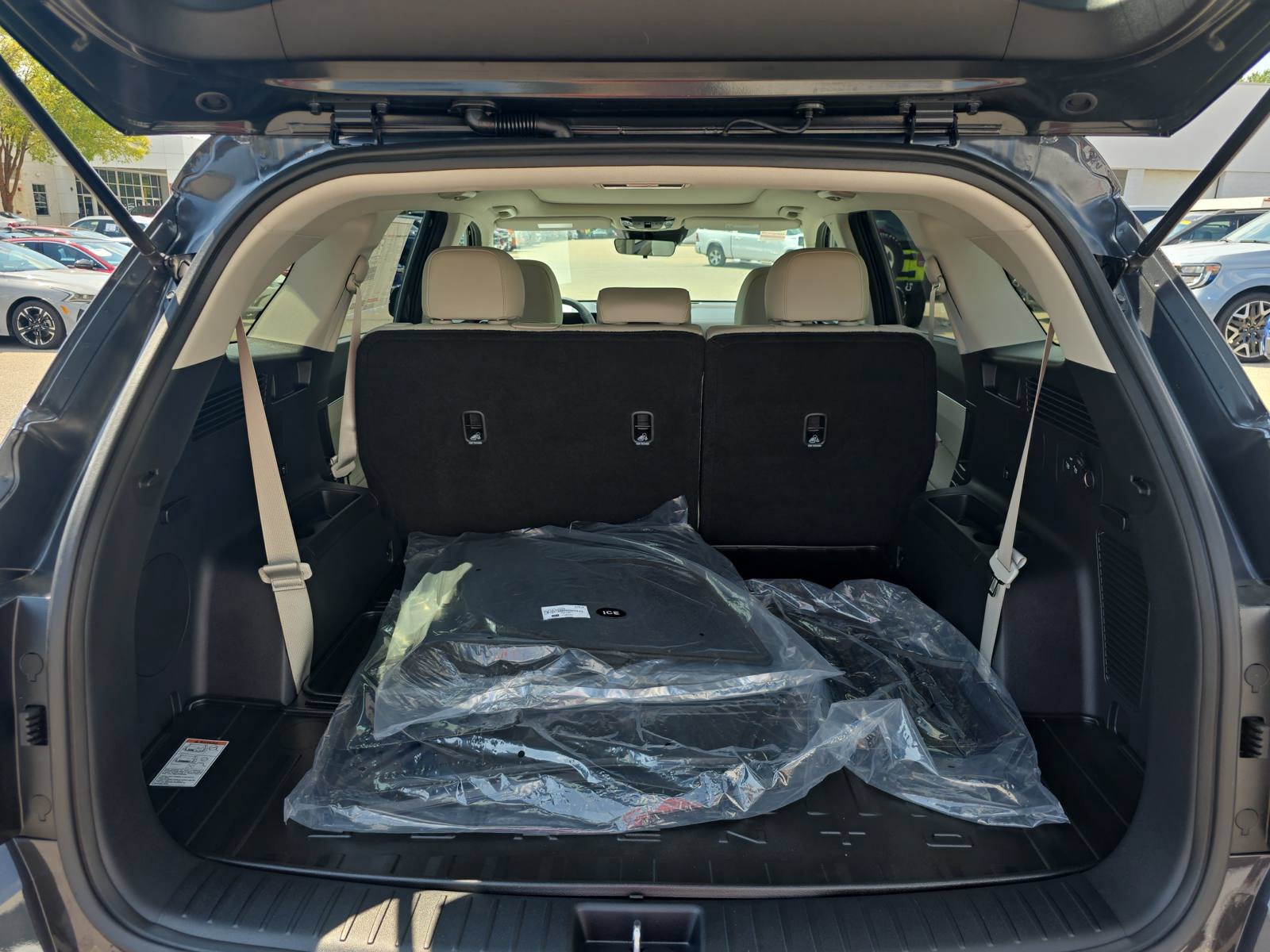 New 2026 Kia Sorento S w/ S Panoramic Sunroof Package FWD image 12