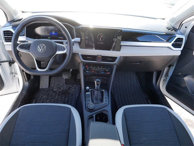 Certified 2025 Volkswagen Taos SE w/ Panoramic Sunroof Package image 22