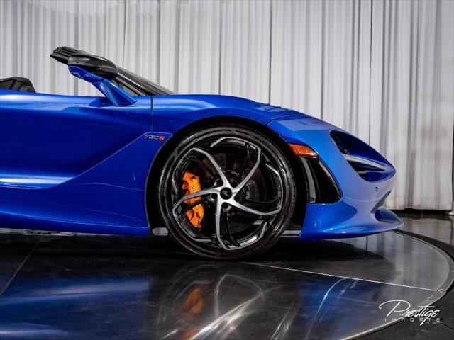 Used 2024 McLaren 750S Spider RWD image 28