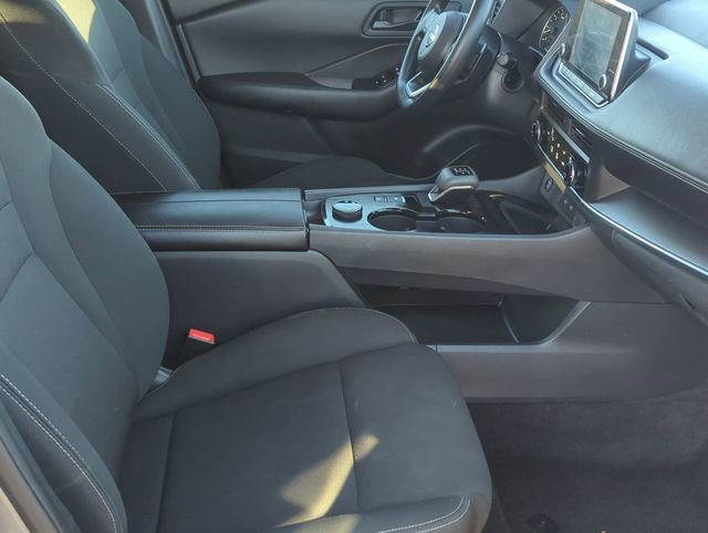 Used 2024 Nissan Rogue S image 25