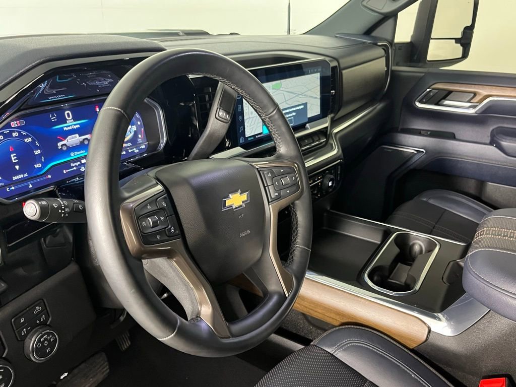Used 2024 Chevrolet Silverado 2500 High Country w/ High Country Premium Package image 24