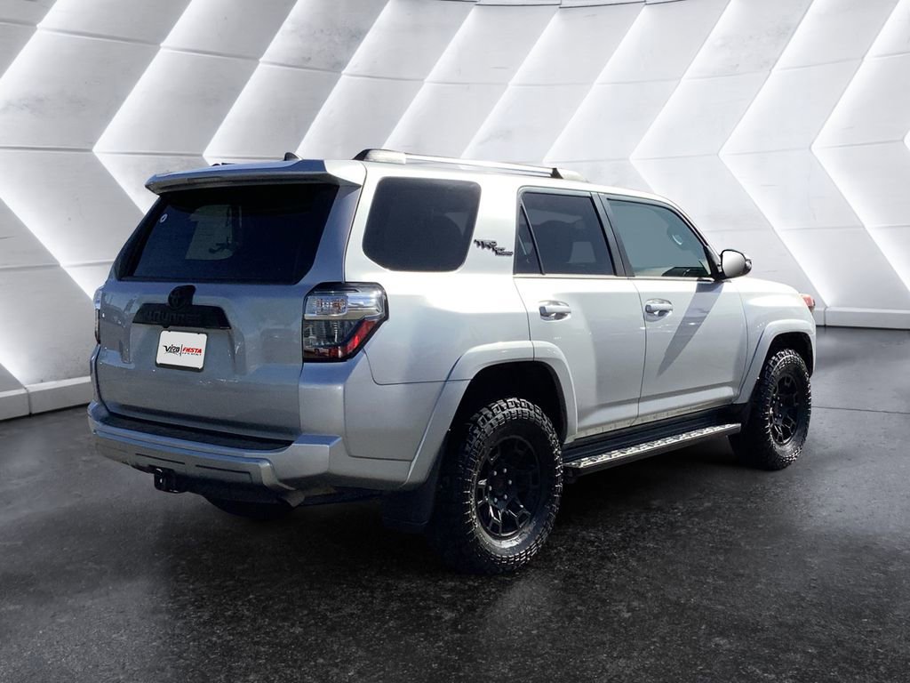 Used 2022 Toyota 4Runner TRD Off-Road Premium AWD/4WD image 4