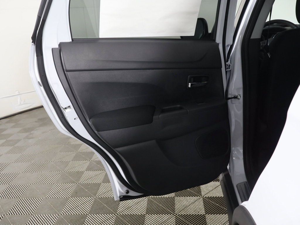 New 2027 Mitsubishi Outlander Sport LE FWD image 21