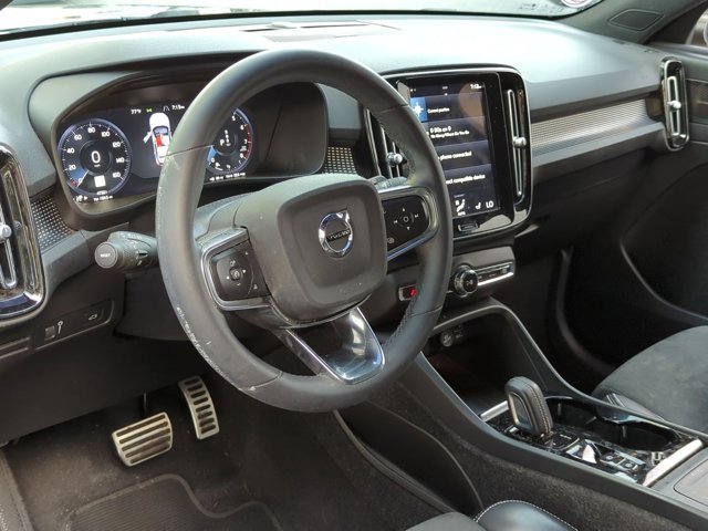 Used 2022 Volvo XC40 T5 R-Design w/ Advanced Package AWD/4WD image 9