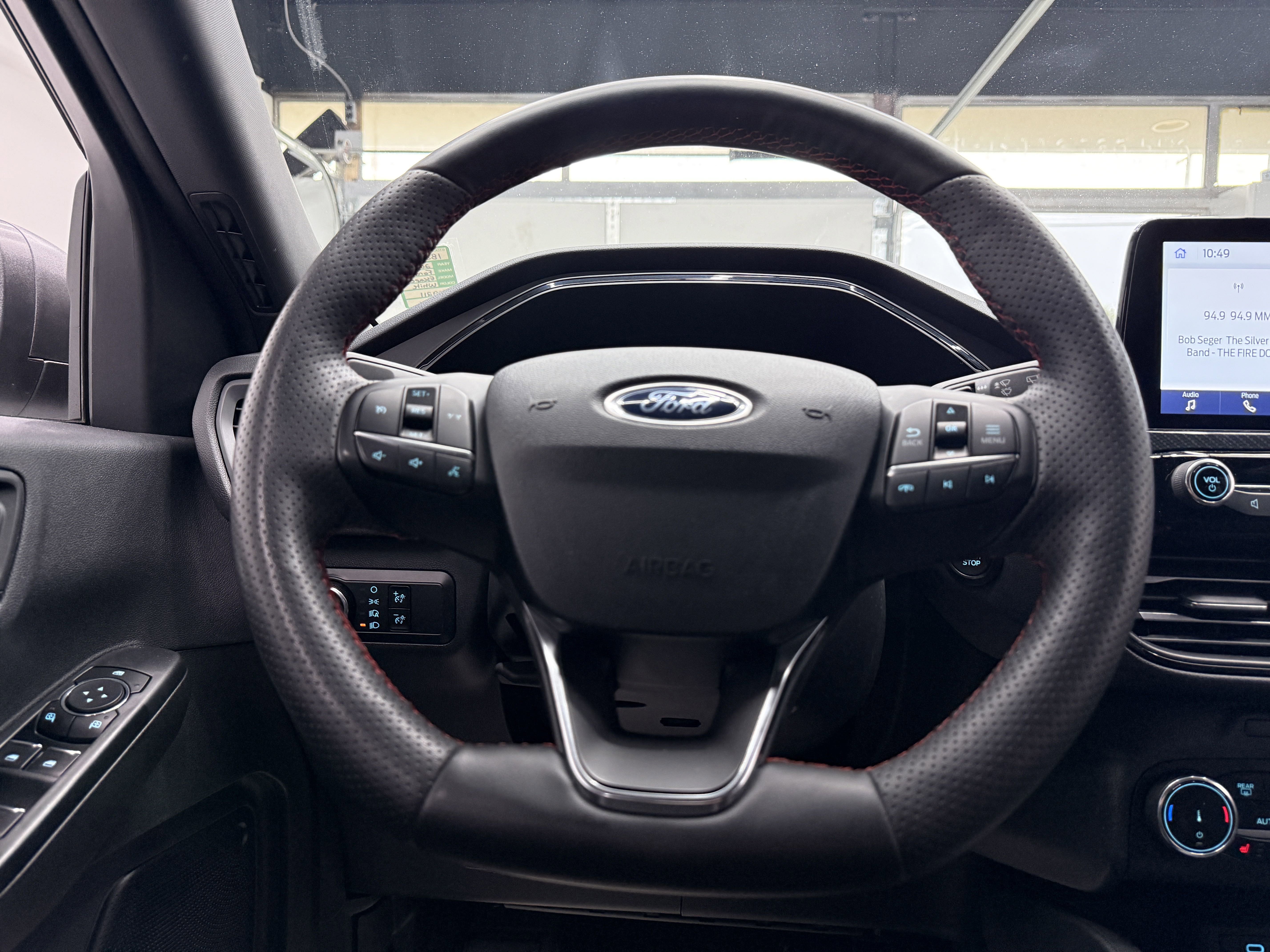 Used 2023 Ford Escape ST-Line image 14