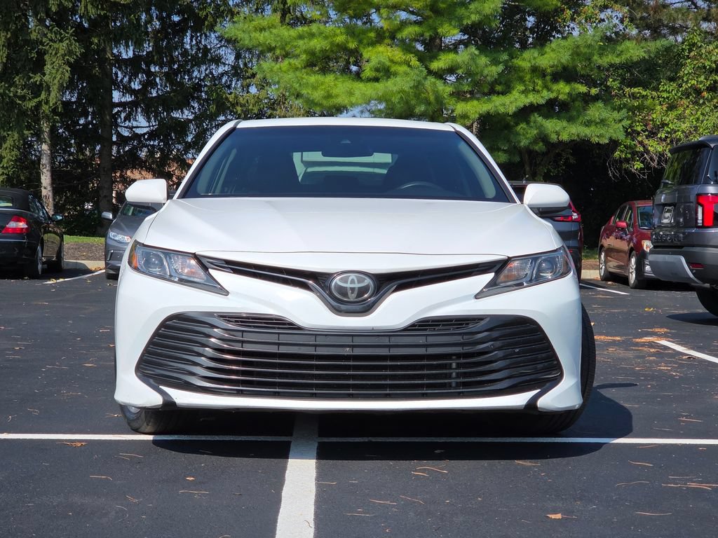 Used 2018 Toyota Camry LE FWD image 13