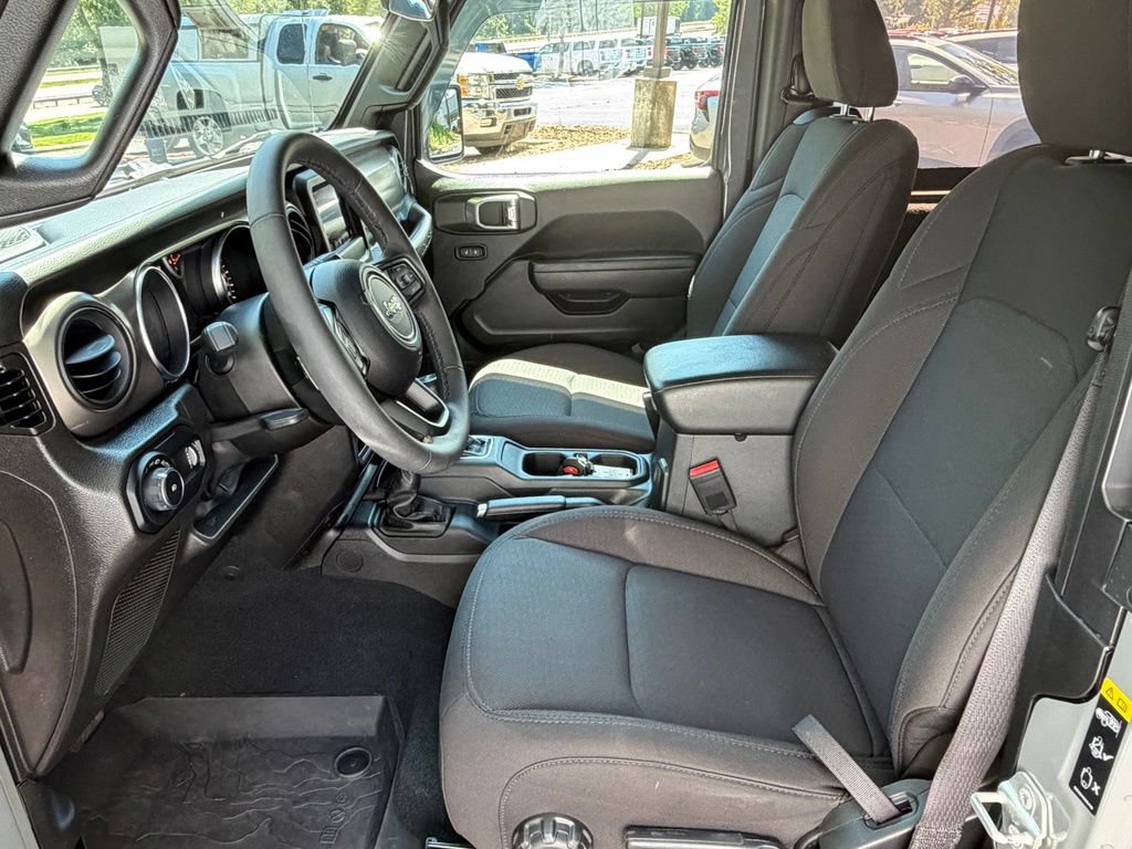 Used 2023 Jeep Wrangler Sport AWD/4WD image 26