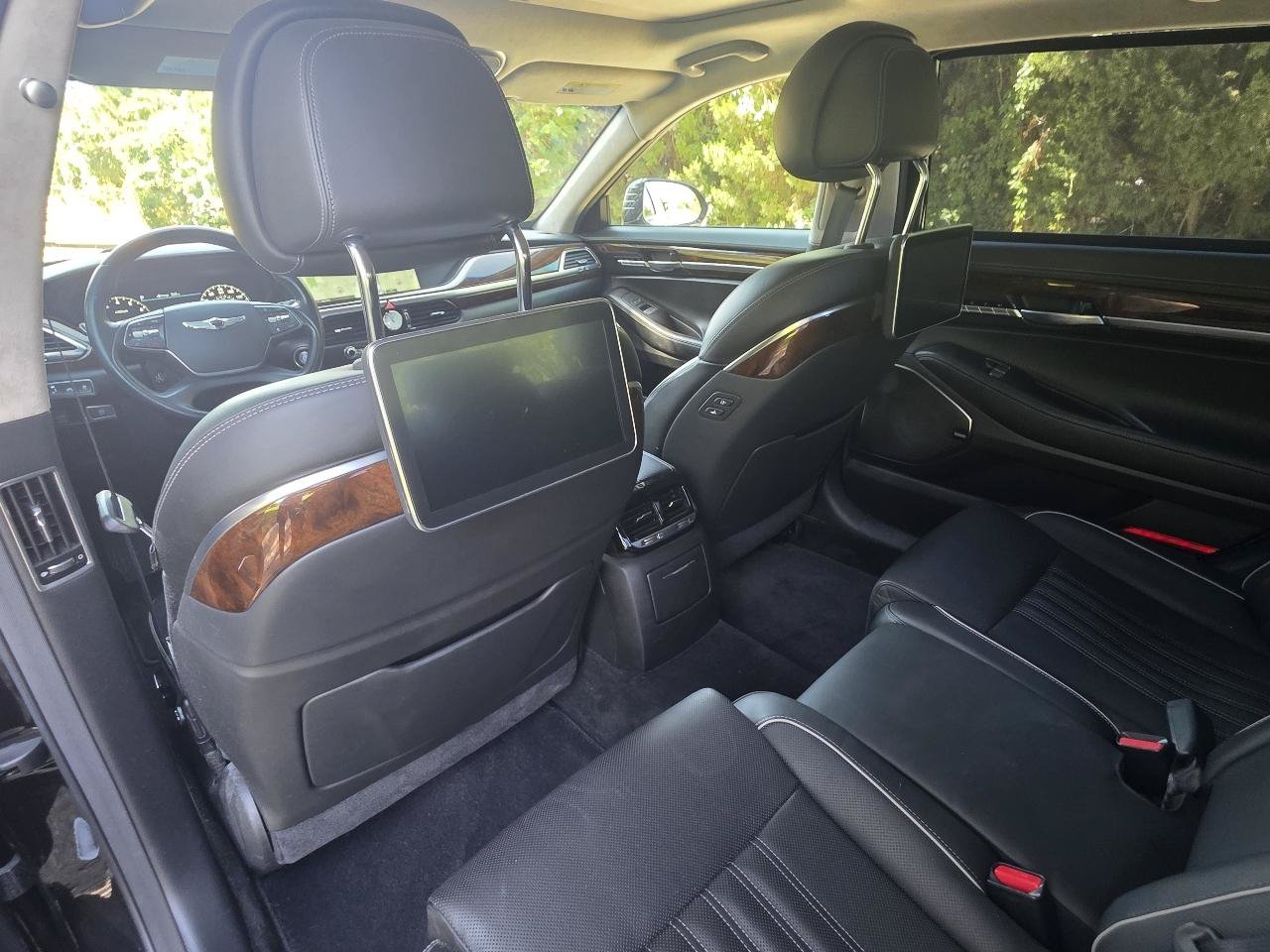 Used 2018 Genesis G90 5.0 Ultimate AWD/4WD image 11
