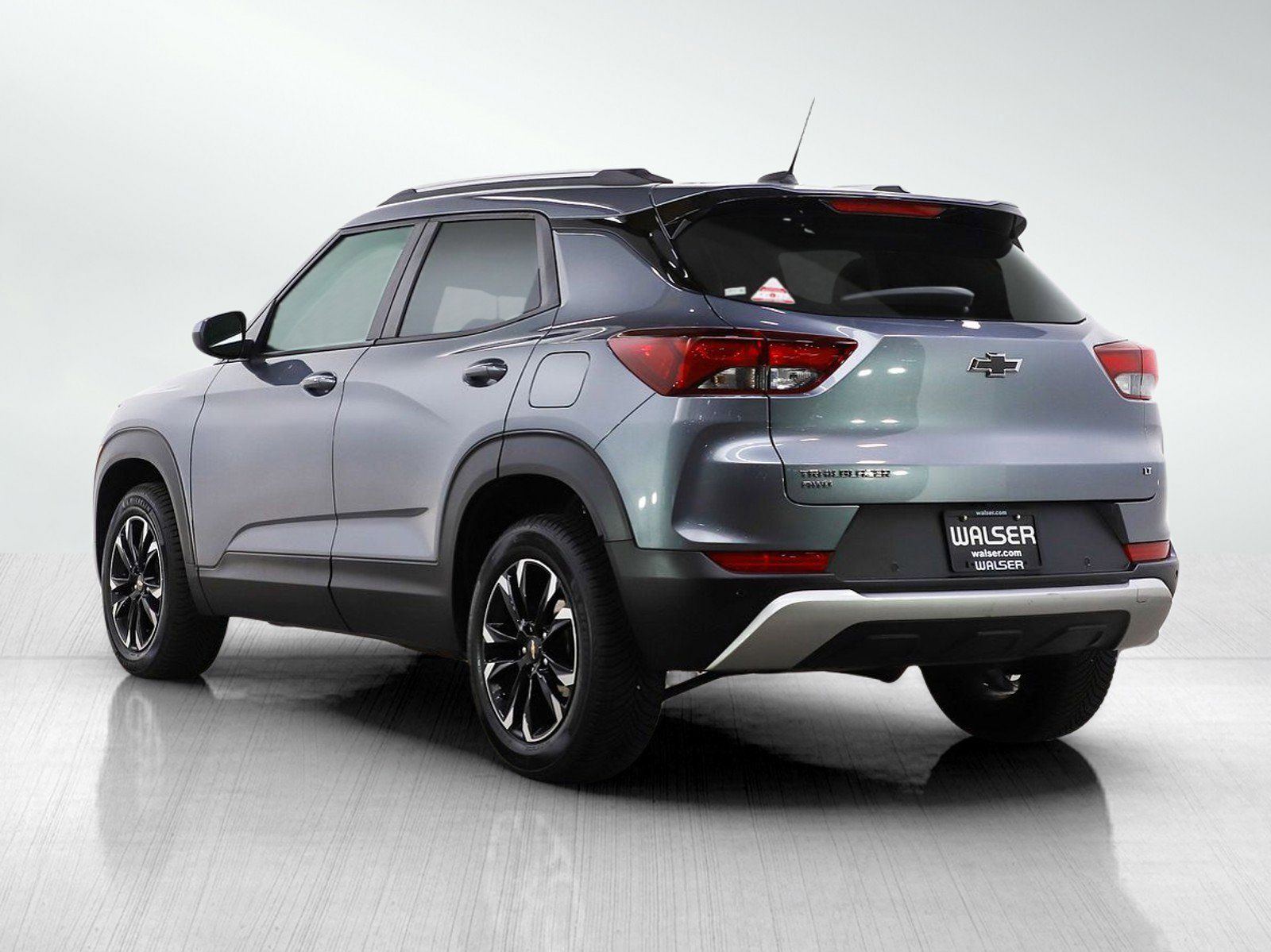 Used 2021 Chevrolet TrailBlazer LT w/ Convenience Package image 3