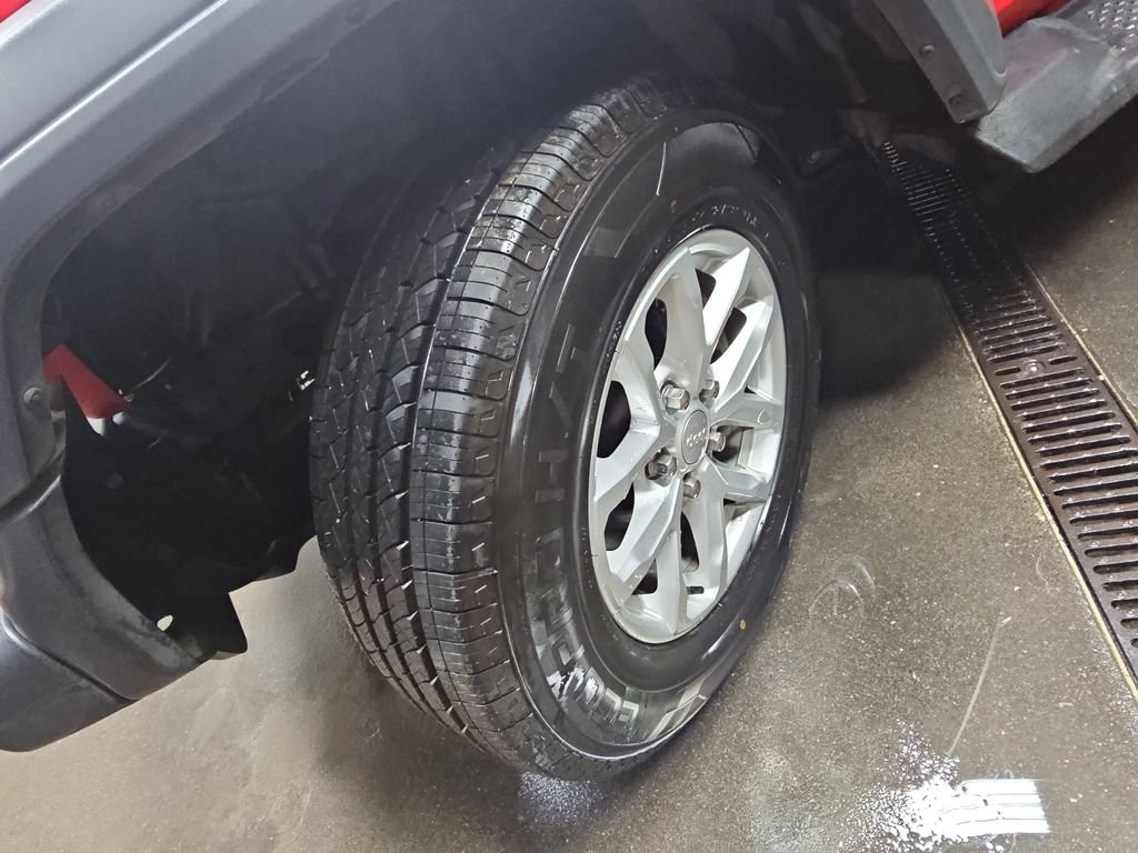 Used 2023 Jeep Wrangler Unlimited Sport AWD/4WD image 30