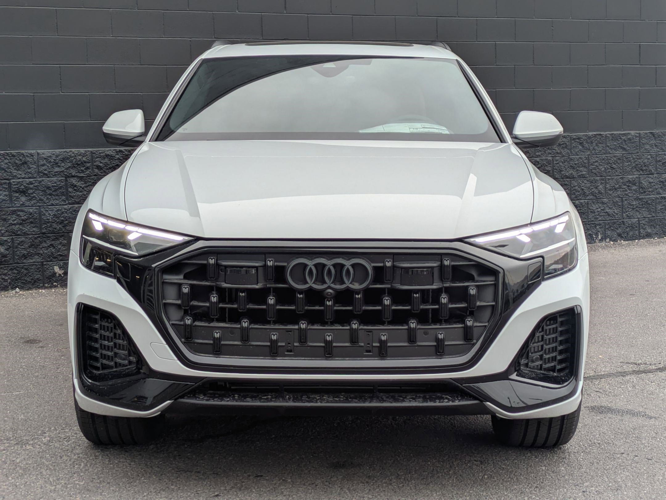 New 2026 Audi Q8 Premium image 2