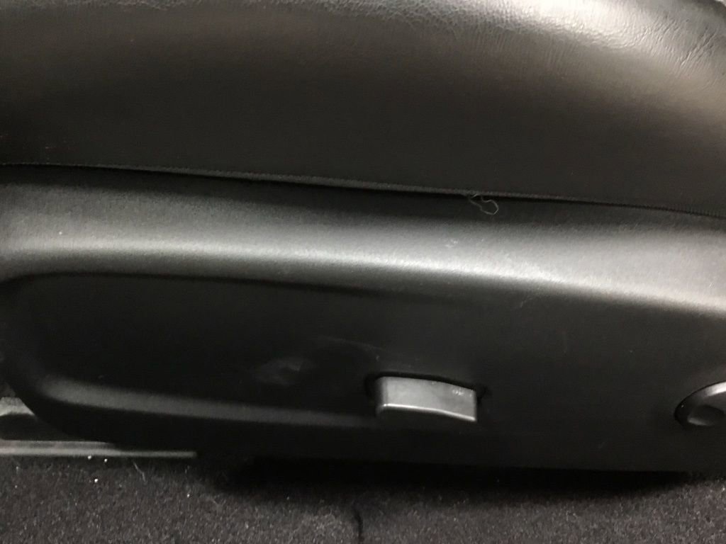 Used 2022 Dodge Challenger R/T w/ Plus Package image 8