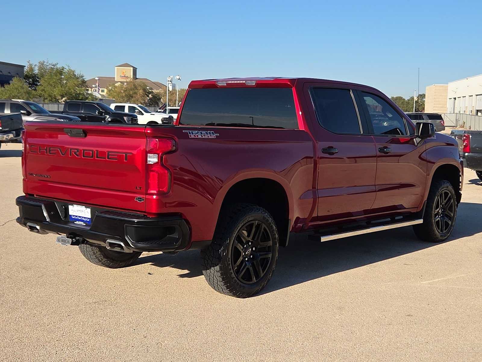 Used 2021 Chevrolet Silverado 1500 LT Trail Boss w/ Bed Protection Package AWD/4WD image 8