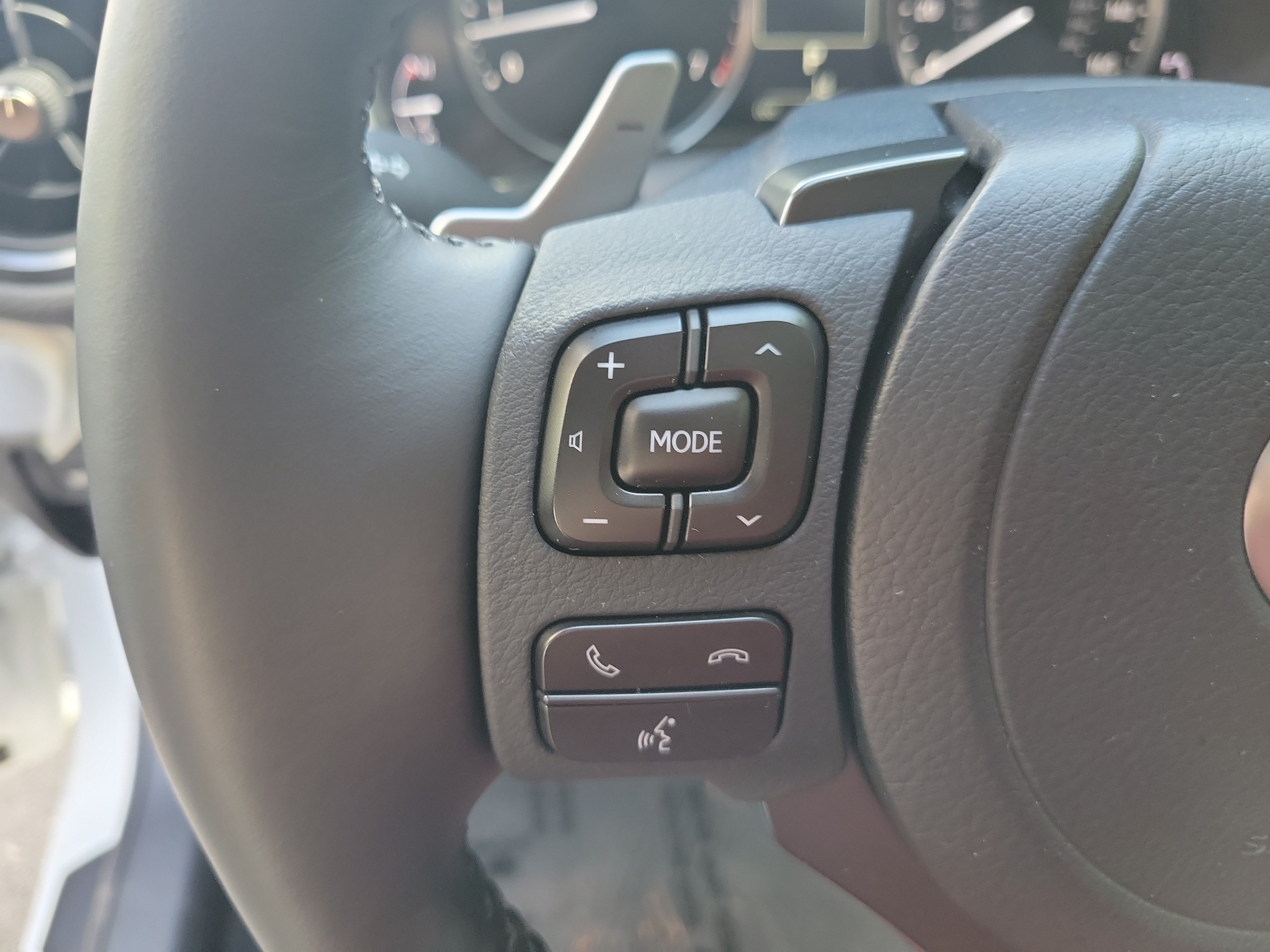 Used 2025 Lexus IS 350 F Sport w/ Accessory Package 2 RWD image 25