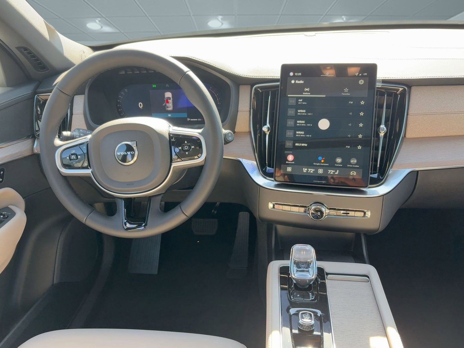 New 2026 Volvo XC90 B5 Plus image 27