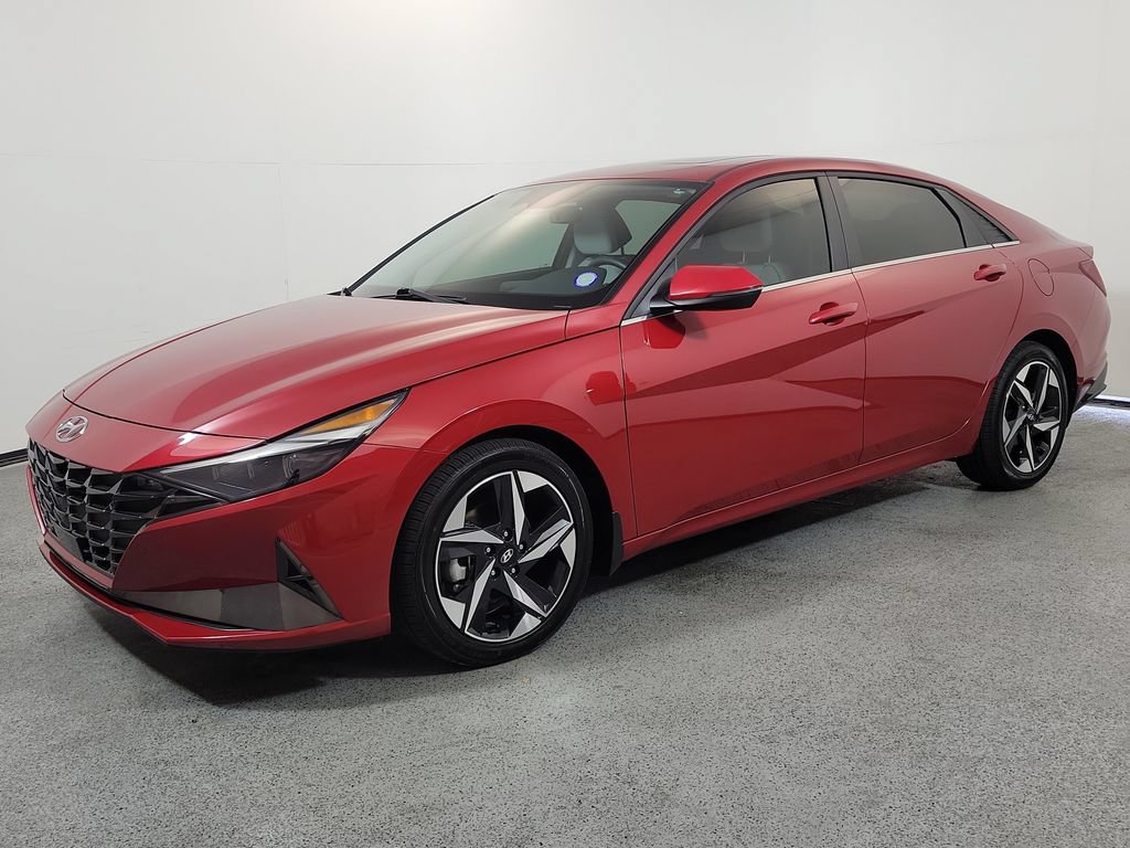 Used 2023 Hyundai Elantra Limited FWD image 3