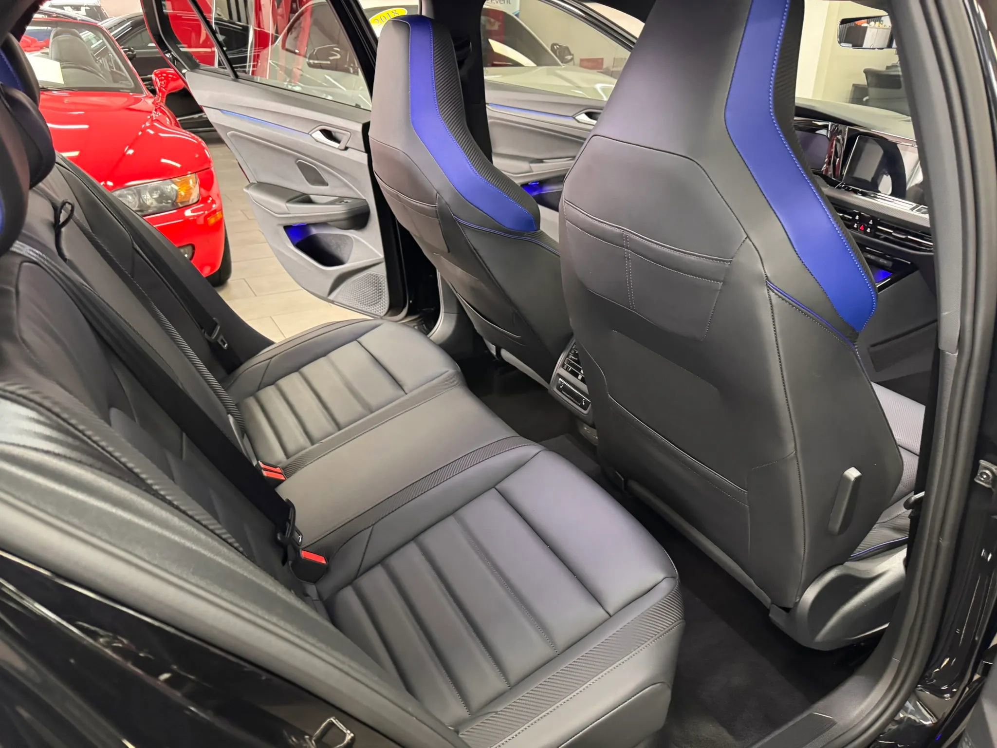 Used 2024 Volkswagen Golf R AWD/4WD image 17